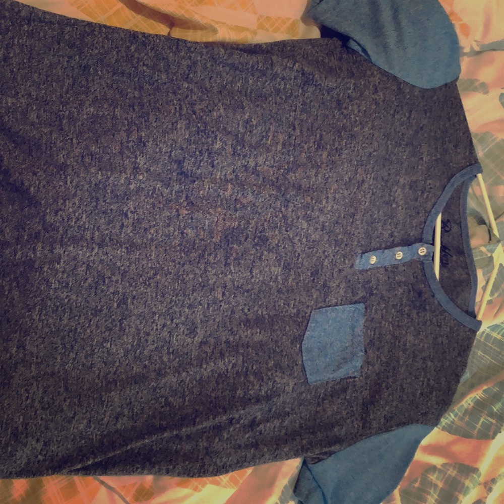 Soft chest pocket t-shirt